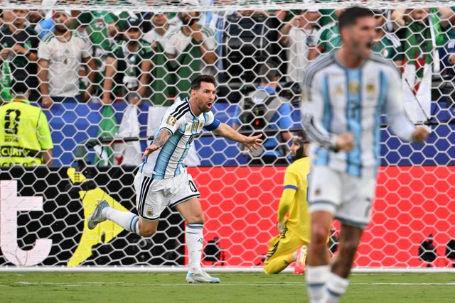 In his last dance, Lionel Messi still has it in him: on a miraculous evening in Kansas City, he becomes the all-time top scorer of the World Cup