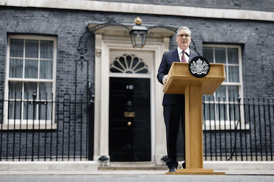 In tears in front of 10 Downing Street: British Prime Minister Keir Starmer announces resignation after heavy party pressure