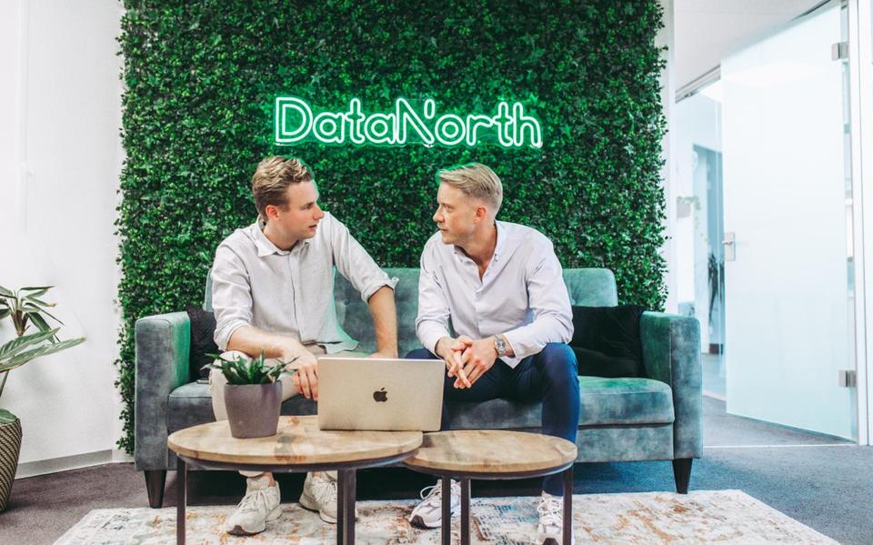 Is a World Cup match worth it? Menno (34) and Nick (31) from Groningen predict it for you with their AI website