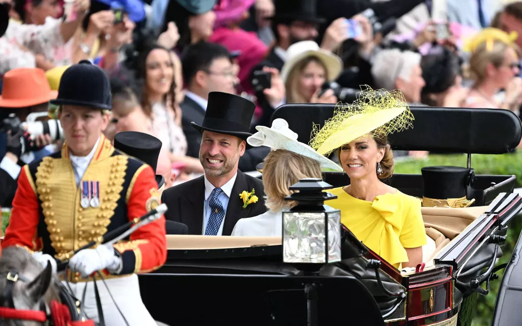It was seen at Ascot: Yellow is Kate’s color