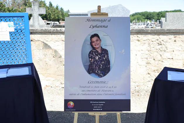 Burial of 11-year-old Lyhanna at Fleurance Cemetery.