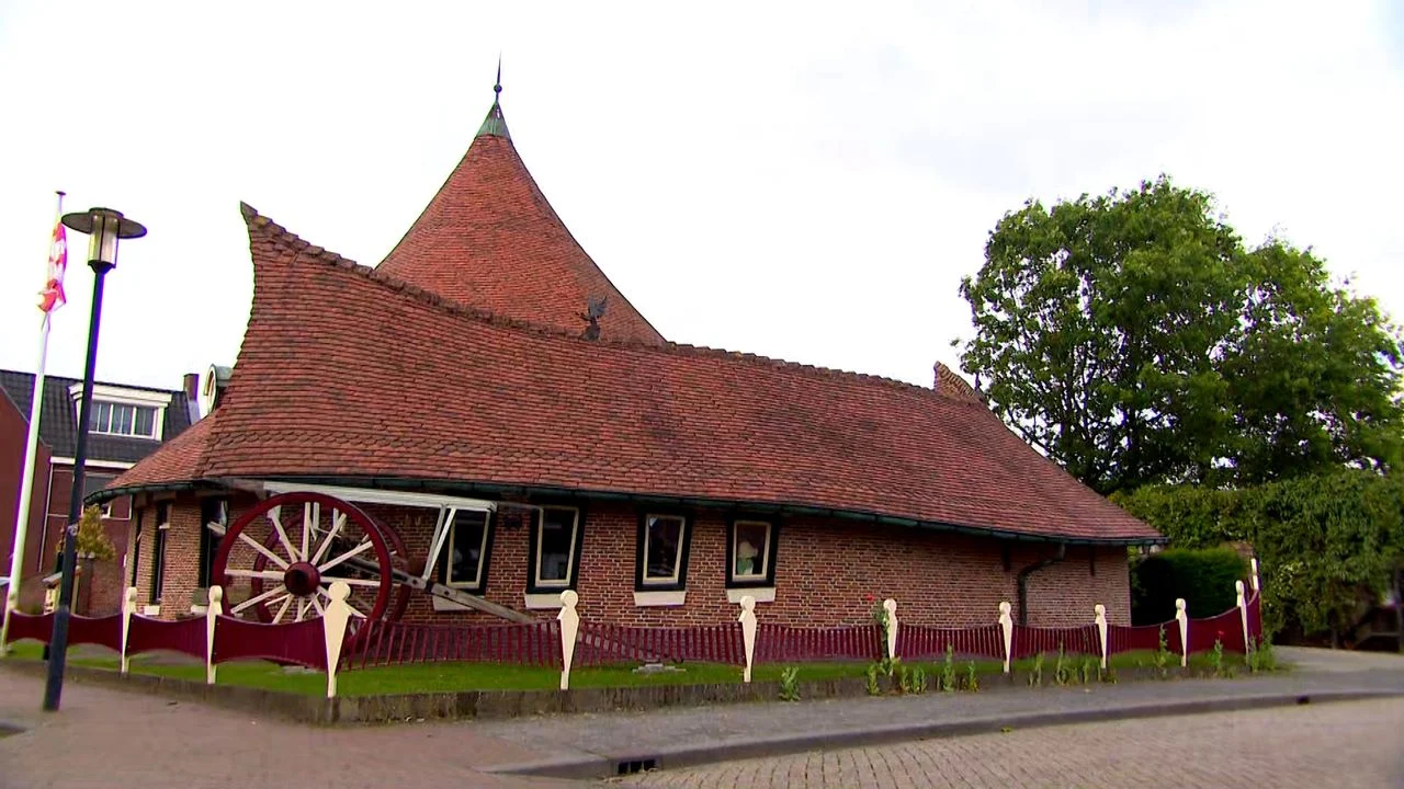 The Pieckhuisje is anything but straight (photo: Omroep Brabant).