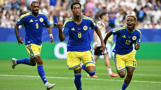 Jürgen Locadia with Curaçao down against Germany