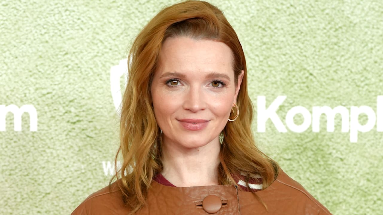 Karoline Herfurth’s Bold Take on the “Power Woman” Myth!