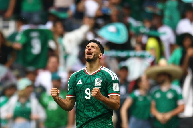 LIVE Football World Cup | Mexico doubles lead against ten South Africa, Raúl Jiménez in tears after goal | Sport