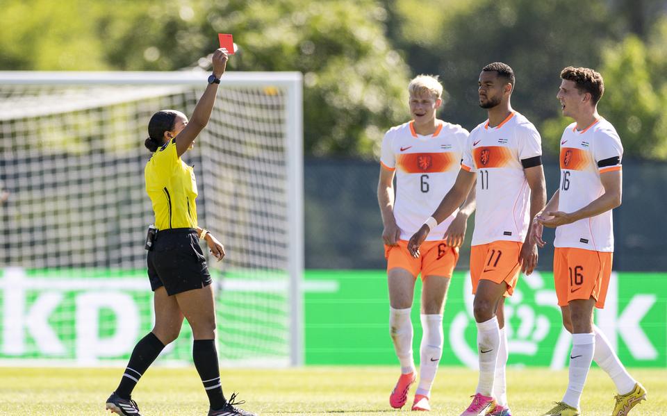 LIVE | Lutsharel Geertruida reports to the Dutch team and no suspension for Guus Til