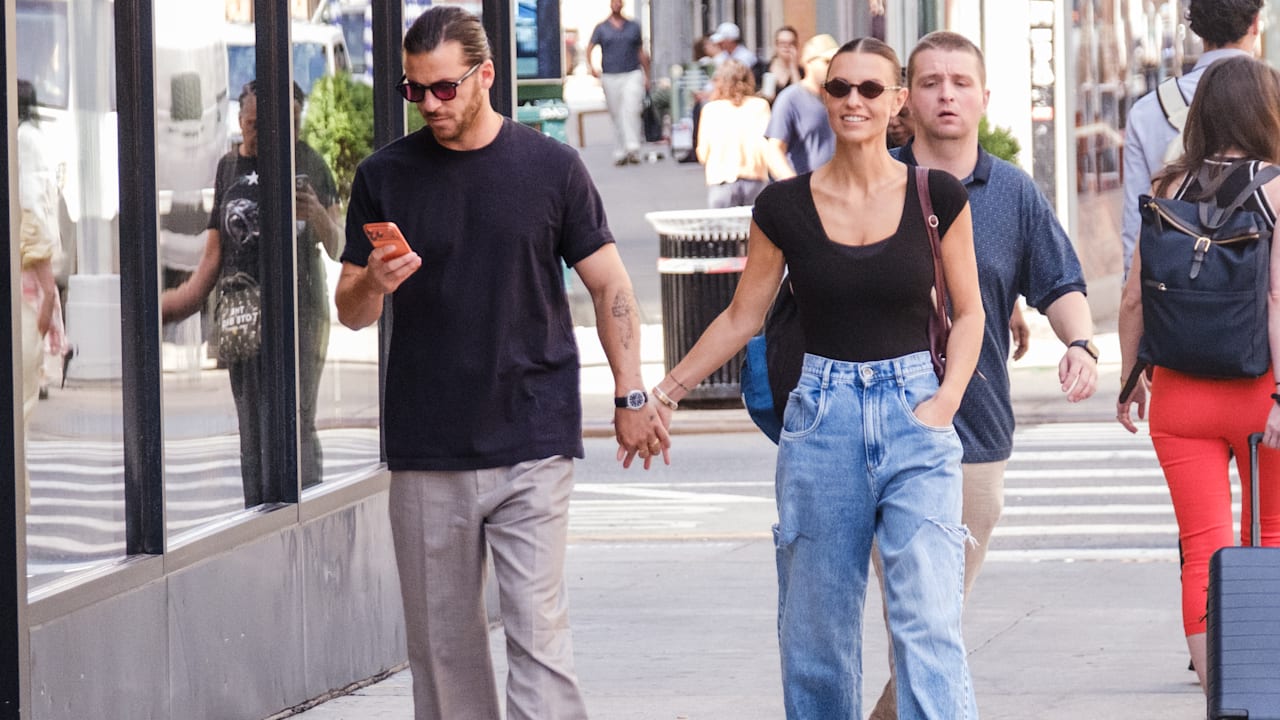 Laura Wontorra’s Romantic Stroll with Riccardo Basile in New York: Exclusive Photos!