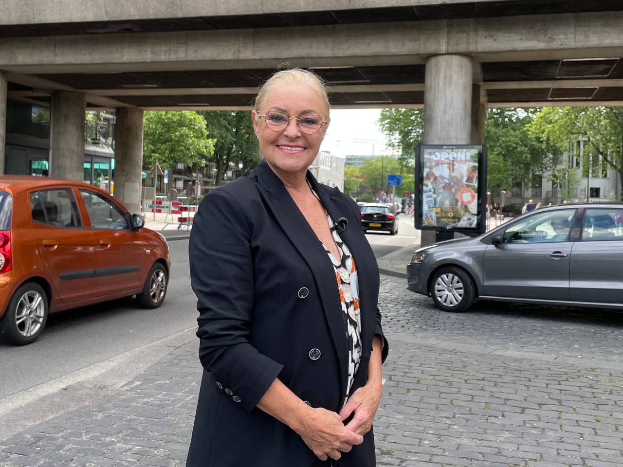 https://api.omroepbrabant.nl/img/f/$width$/$height$/0.5/0.5/bWVkaWEvcHJvZC80MTAwMDgwLmpwZz9zdj0yMDE5LTA3LTA3JnN0PTIwMjAtMDEtMDFUMDAlM0Ew MCUzQTAwWiZzZT0yMDQwLTAxLTAxVDAwJTNBMDAlM0EwMFomc3I9YiZzcD1yJnNpZz1OalJveldEcCUyQndKVmVmQ3AlMkJNZk5mU3dlTXh4cW1DYkY1b1RWSzZaU1lpQSUzRA==