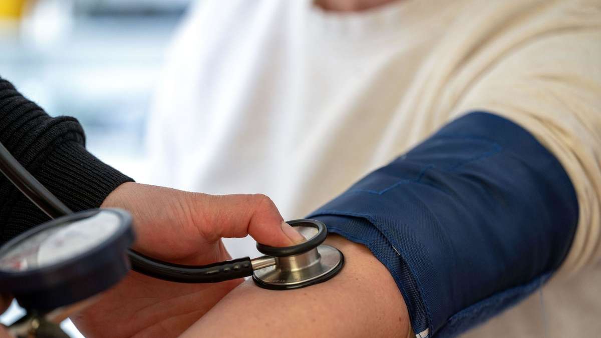 Low Blood Pressure: New Study Links It to Higher Alzheimer Risk
