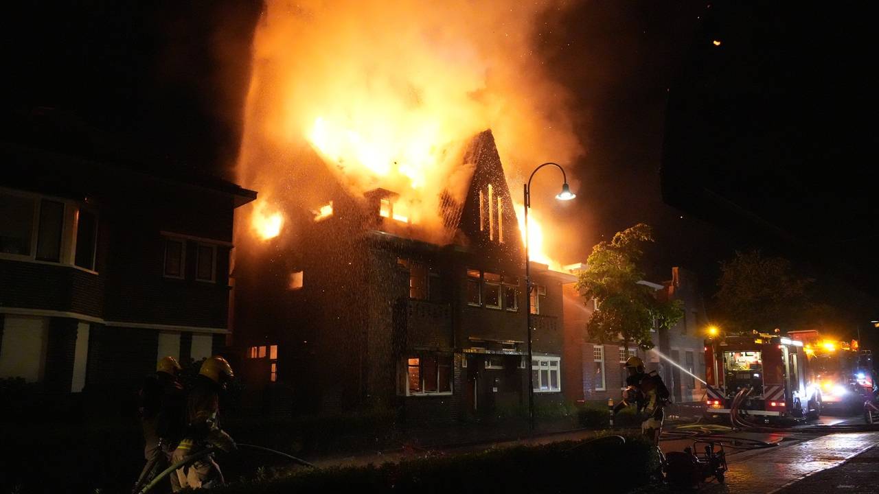 Major house fire in Rijen, house partly collapsed