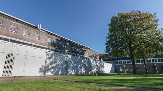 Man acquitted after DNA trace on package of prison telephones