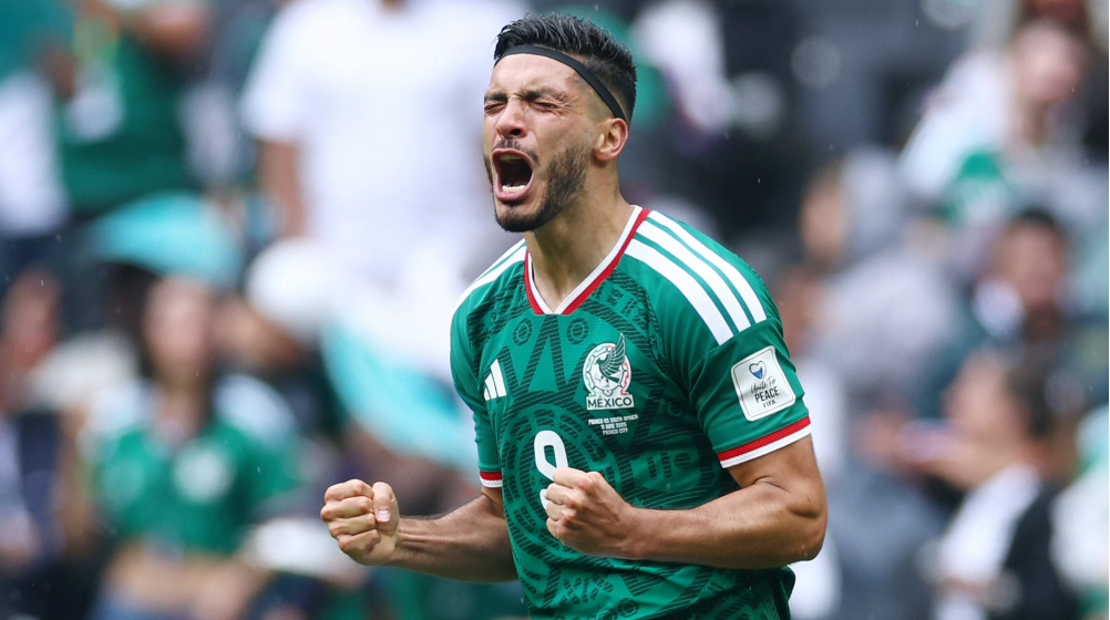 Mexico celebrates a confident opening victory at the home World Cup – South Africa receives two sendings off