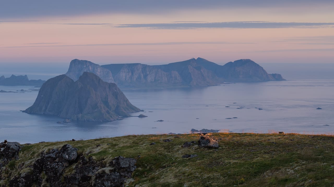 Mysterious Death on Remote Island: Gold Ring May Hold Key to Identity