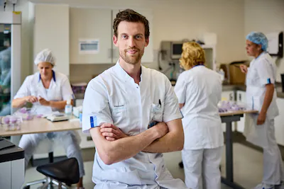 Pediatrician Tom builds ‘breast milk robot’ for premature babies: ‘Less chance of mistakes, more time at the bedside’
