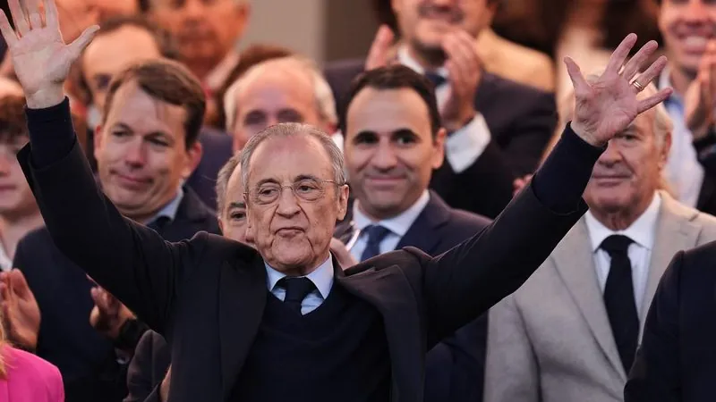 Despite the crisis: construction magnate Pérez remains boss at Real Madrid.