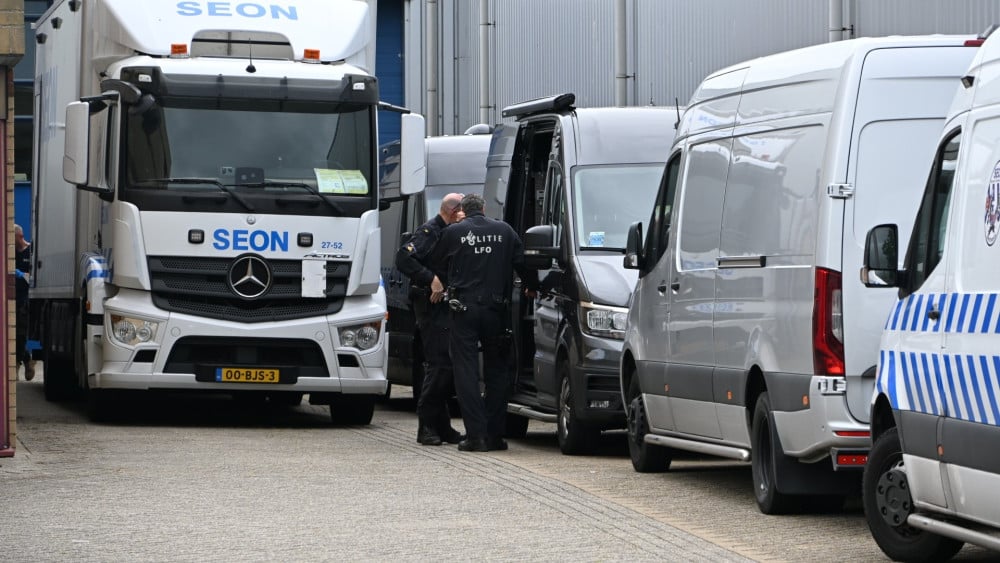 Police find grenades and heavy fireworks at the scene of a fatal stabbing