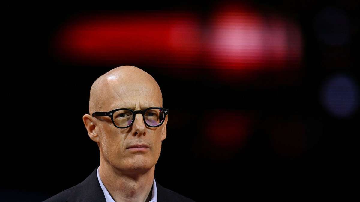 Porsche CEO Announces Job Cuts and Fewer Models in Major Strategy Shift