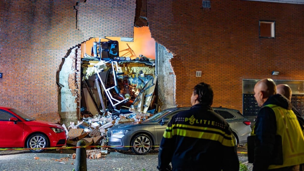Public Prosecution Service: arrested Amsterdam-Osdorp men suspected of preparing explosions or bomb attacks