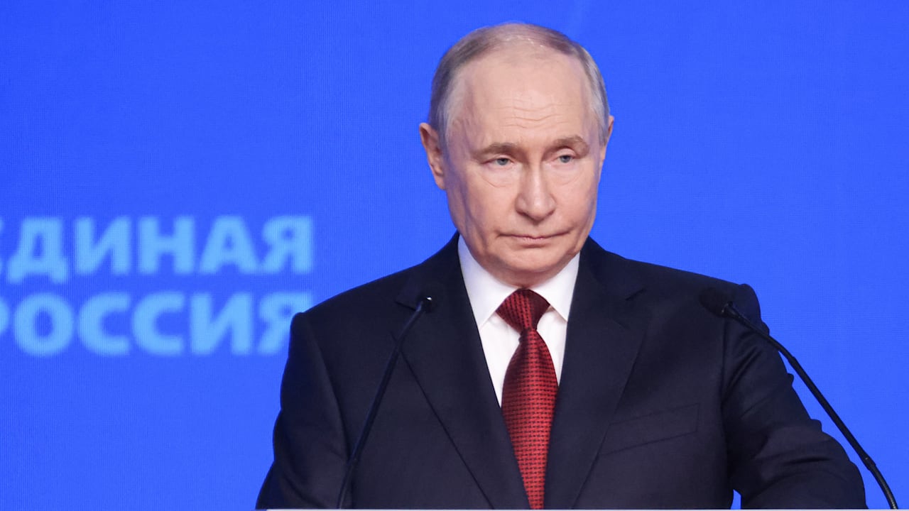 Putin Admits: “Yes, We’re Facing Challenges” Amidst Oil Crisis