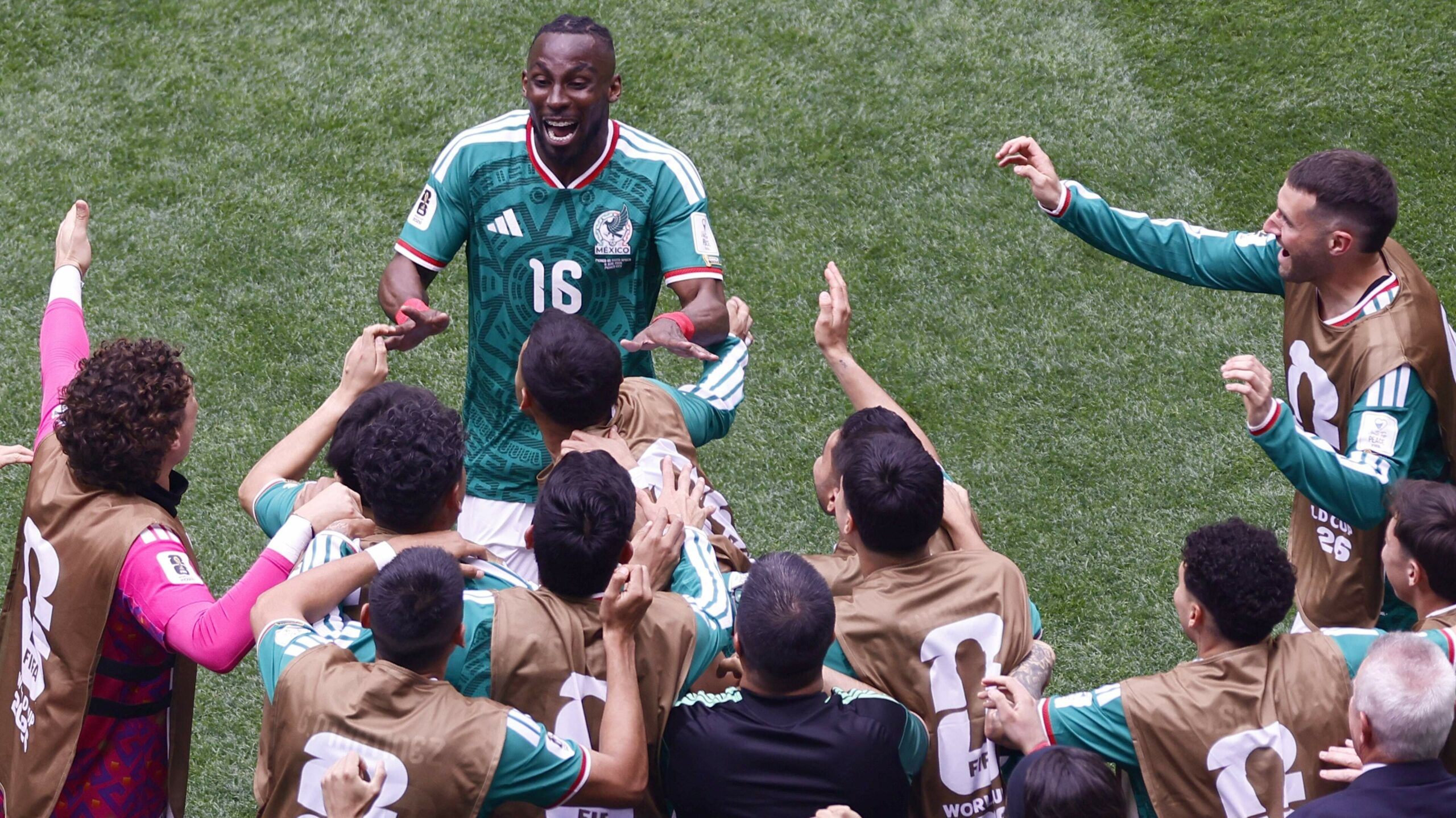 Relive the opening match of the 2026 World Cup: Three red cards, Mexico passes South Africa without any problems