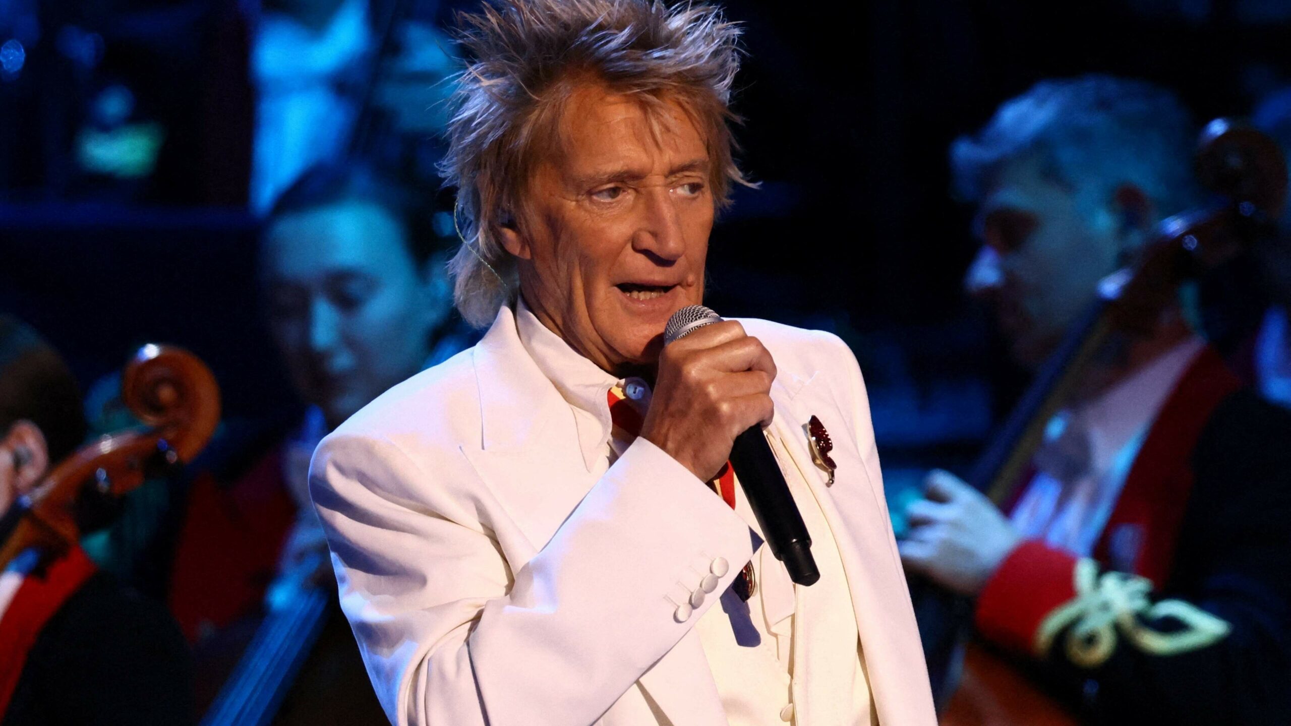Rod Stewart cancels concert just before the start due to illness