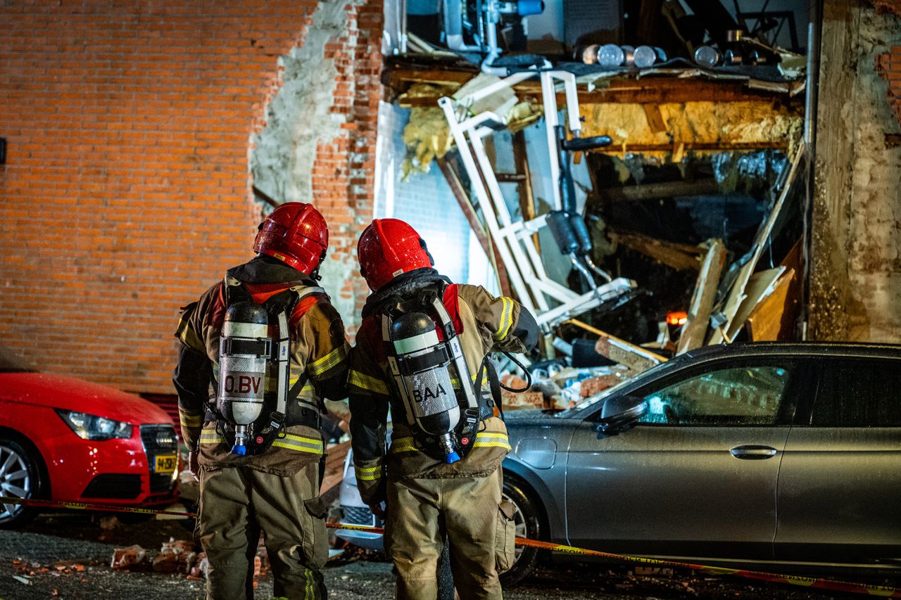 Several injured after explosion at apartment in Amsterdam Nieuw-West