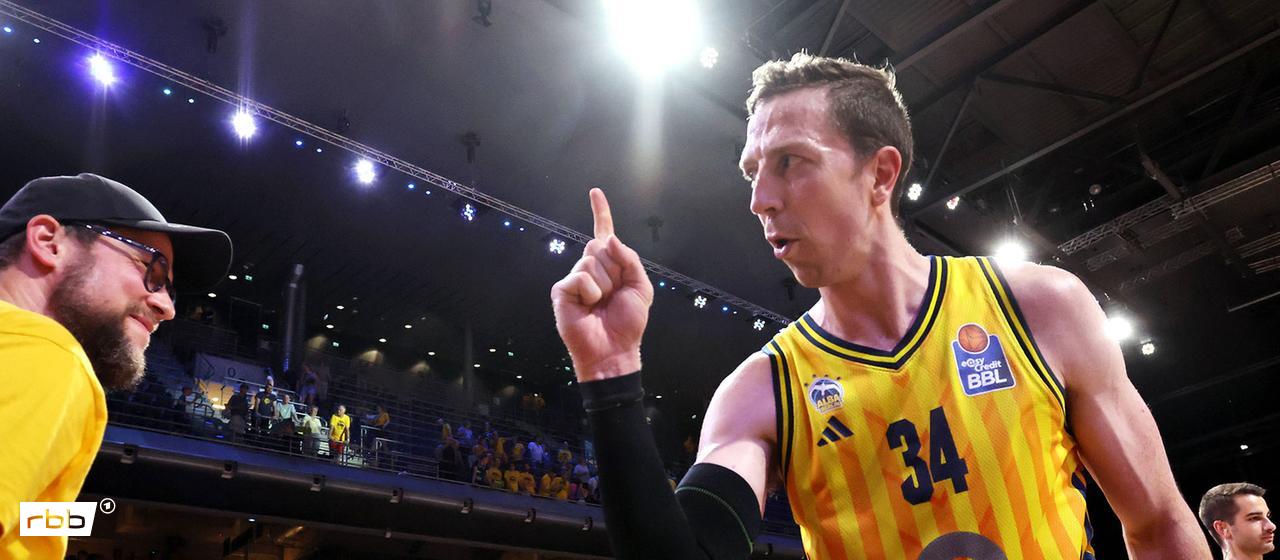 Justin Bean shows it: Alba is still one win away from the title | Image: IMAGO/Contrast