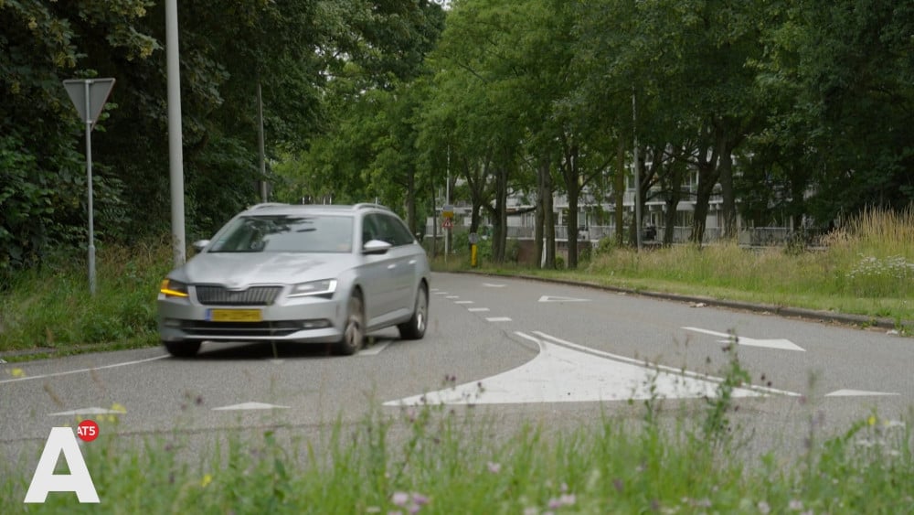 So many accidents happen at this Amsterdam intersection that the municipality intervenes