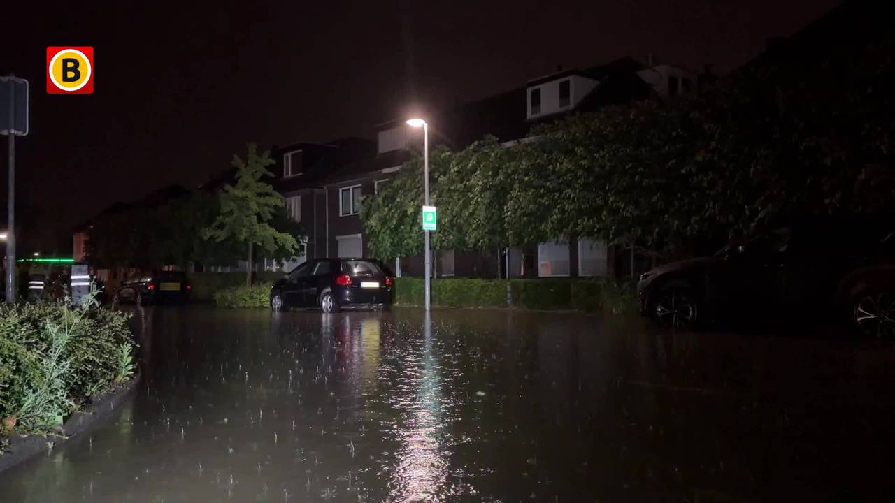 Storm passes over Nuenen: trees down, streets flooded and lightning strikes the house
