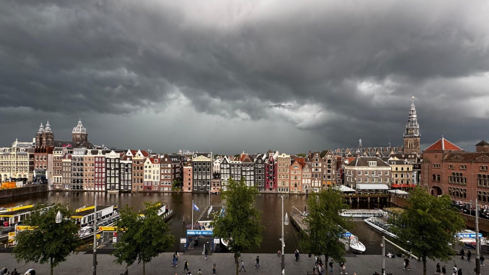 Stormy weather coming in North Holland: thunderstorms and chance of hailstones