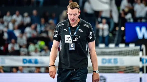 Kiel's coach Filip Jicha is disappointed | Imago Images Kiel's coach Filip Jicha is disappointed