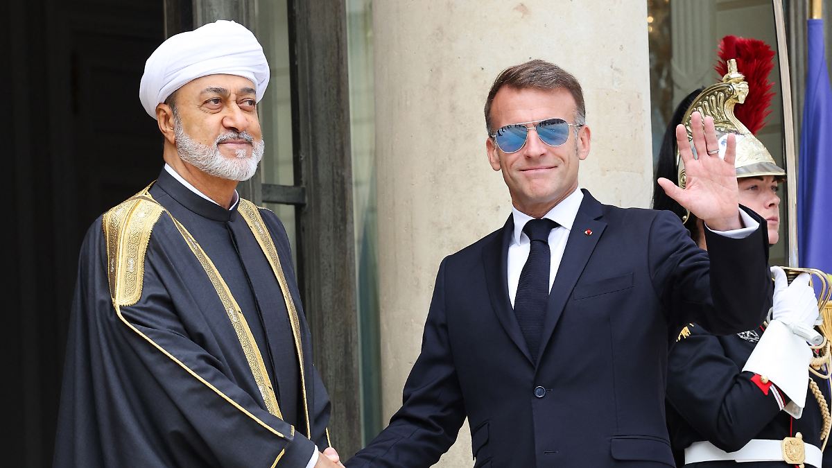 Tehran Rejects Macron’s Mine Clearance Initiative in Hormuz Strait