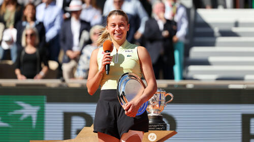 Tennis sensation climbs 93rd place