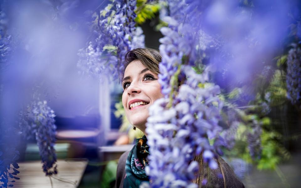 Teodora (35) from Groningen makes music about homesickness with her orchestra, which has been around for 10 years.