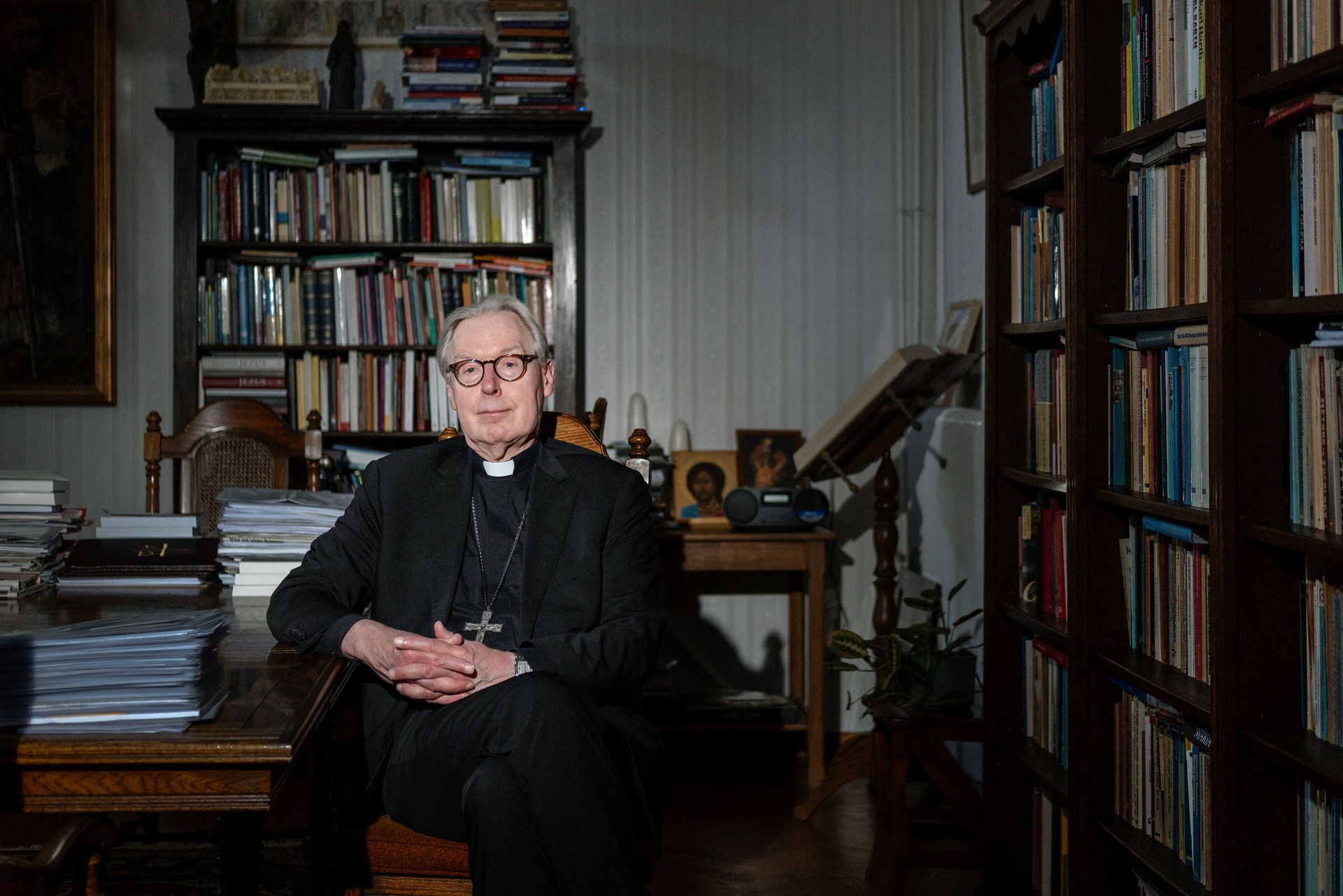 The Catholic Church is ‘very earthly’, says Bishop Gerard de Korte, who criticizes the war rhetoric from the White House