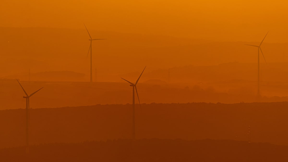The Heat Paradox: How Today’s Weather Exposes Energy Transition Flaws