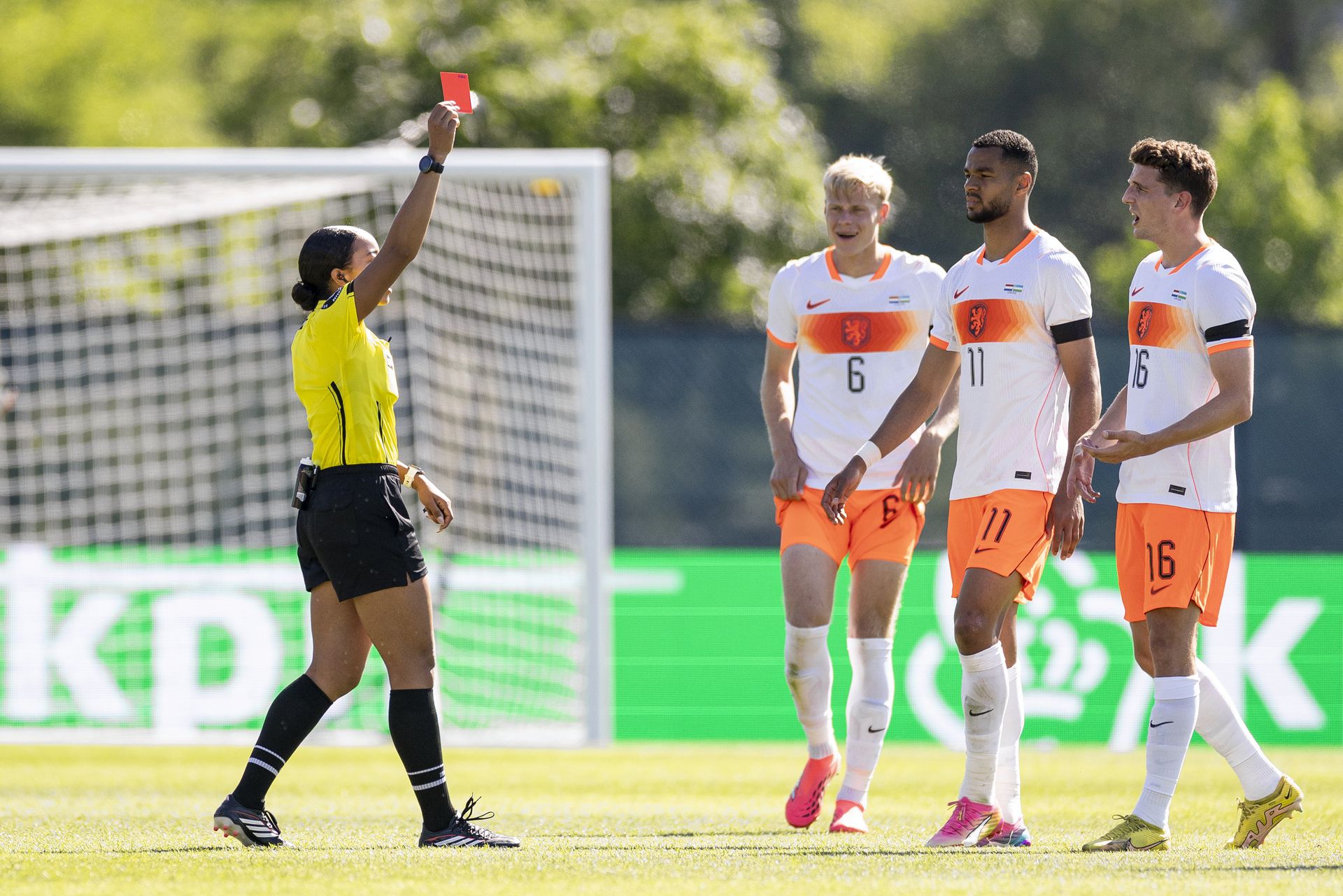 The doubts among the Dutch team are visible in Manhattan six days before the first World Cup match. ‘We’re not going to get far like this’