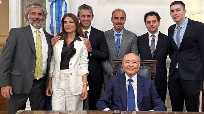The viral photo of seven Menem in Congress