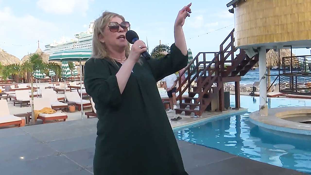 Tina Nijkamp still prohibits VI from broadcasting karaoke images