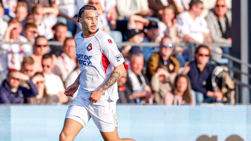 Transfer-free Telstar defender Devon Koswal is transferring to Norway