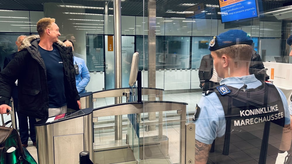 Travelers suffer from disruption at the Royal Military Police: no emergency passport available