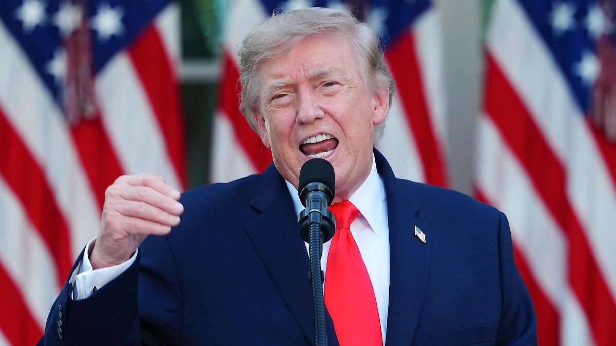 Trump Threatens Europe with 100% Tariffs Over Digital Tax Plans