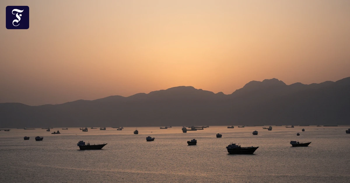 US-Iran Tensions Escalate Over Control of Hormuz Strait: What’s Next?