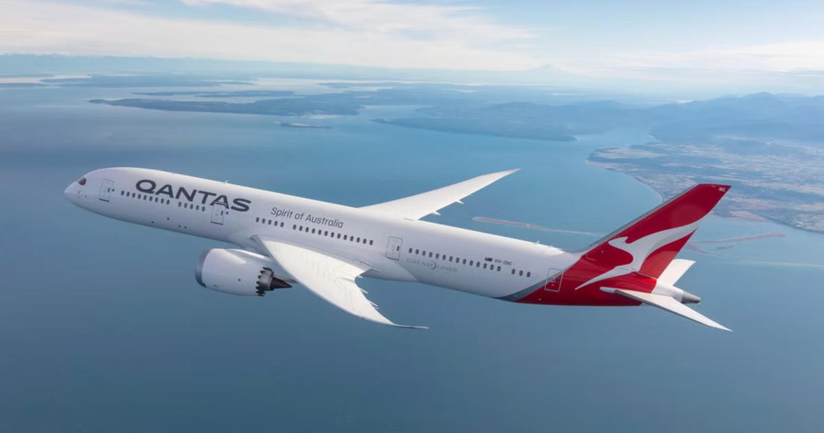 Unexpected Stop: Qantas Boeing 787 Diverts to Provincial Airport Due to Strong Winds