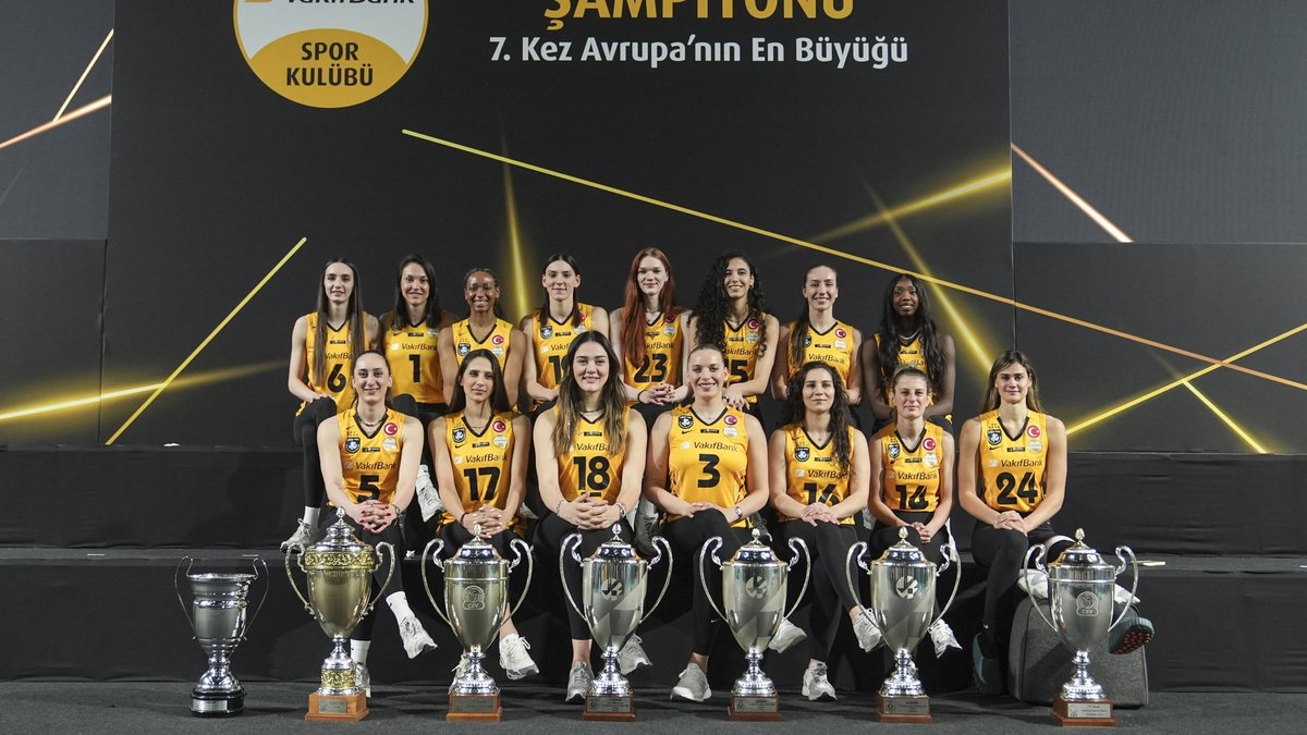 VakıfBank decided to continue with 11 volleyball players! – Last minute Volleyball news