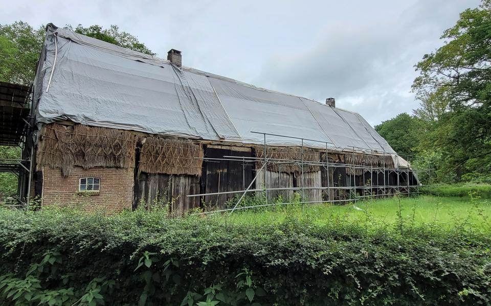 What’s going on with this monumental farm in Schoonebeek? ‘No one is happy that it is in such a state of disrepair.’
