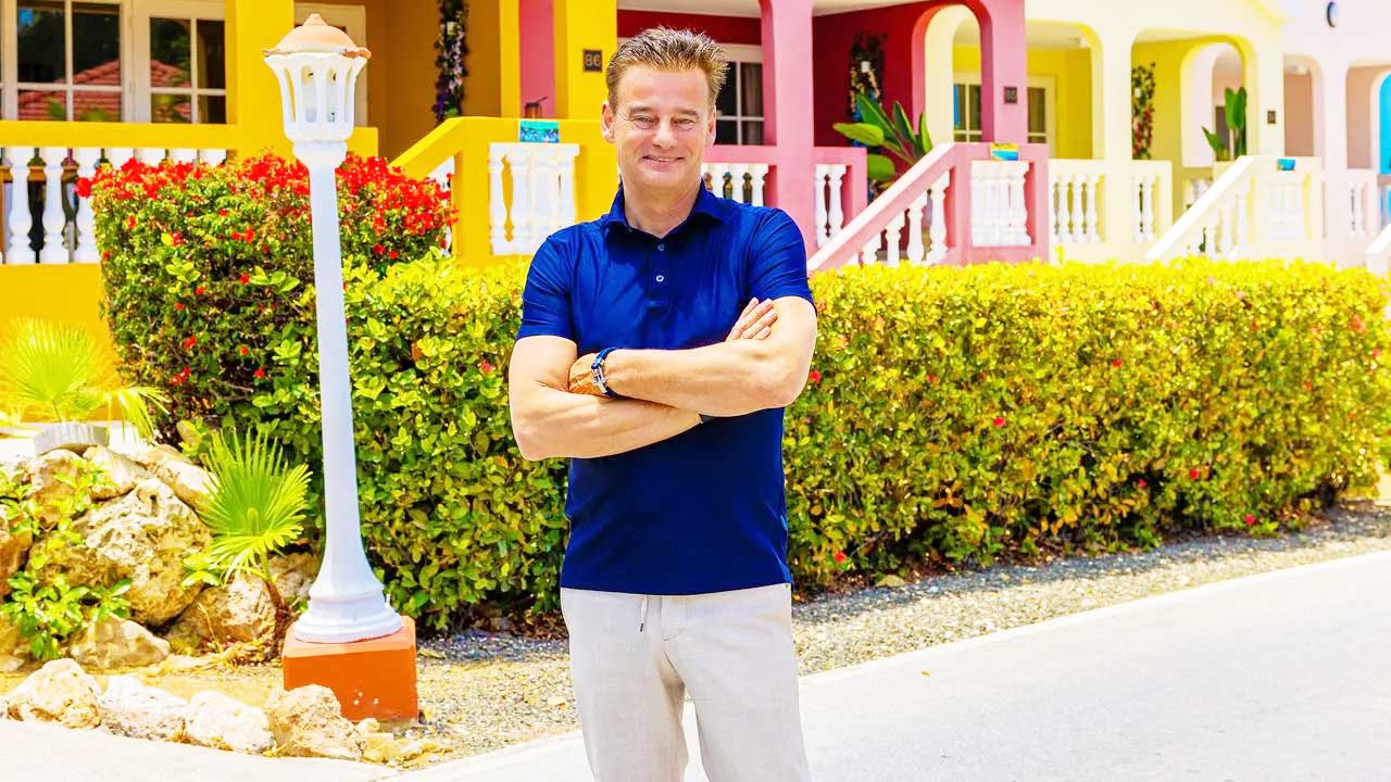 Will love show Wilfred Genee flop? ‘Moderate celebrity guests!’