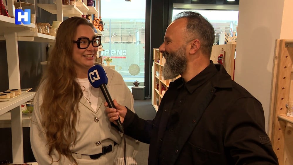‘With the pop-up thrift store you don’t have to look into a black hole’