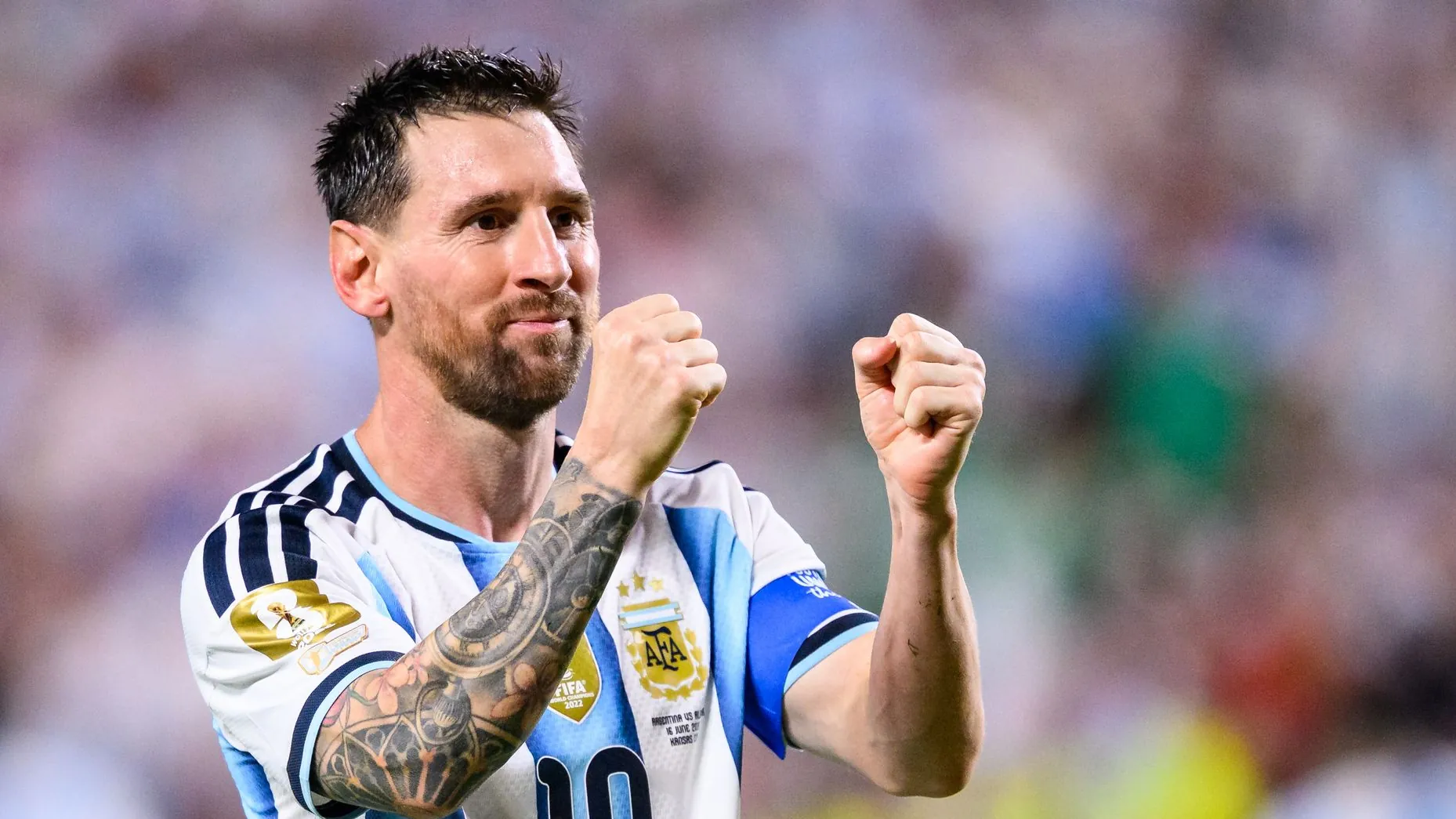 Lionel Messi: He showed an extremely strong performance at the start of the World Cup. Lionel Messi: He showed an extremely strong performance at the start of the World Cup.