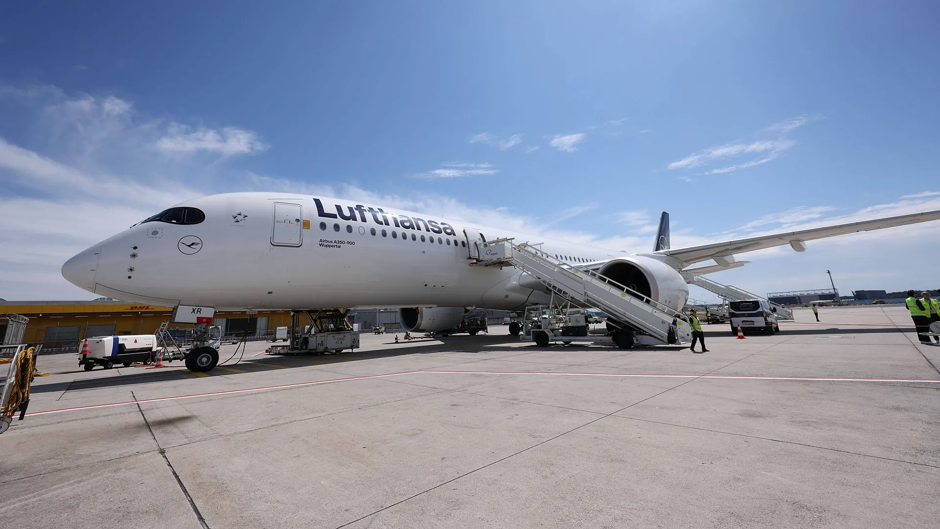 Let's go to the USA: The German team took off on this plane towards the World Cup. Let's go to the USA: The German team took off on this plane towards the World Cup.